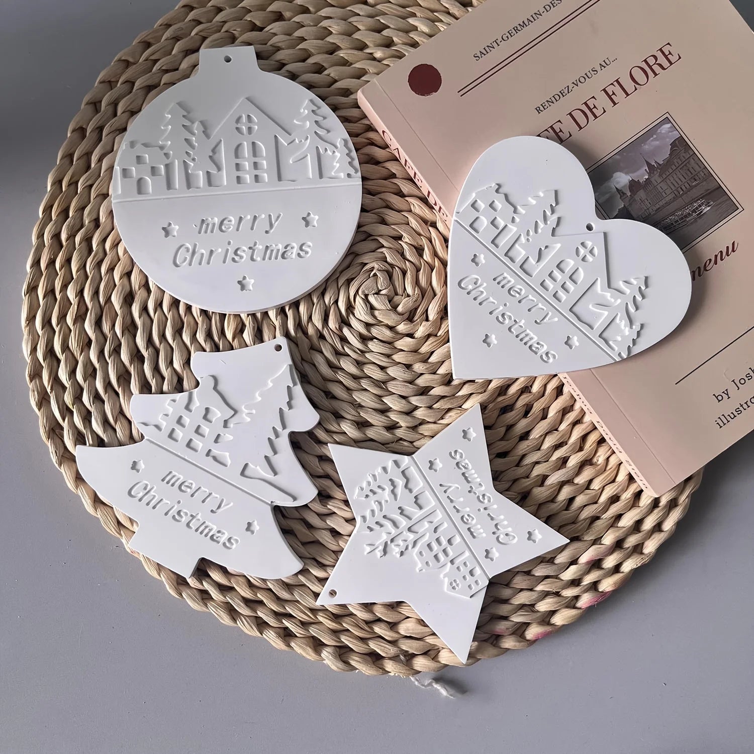 Christmas Heart Round Tree Star-Shaped Hanging Ornament Silicone Mold DIY Cement Plaster Clay Craft for Home Decor Gift,