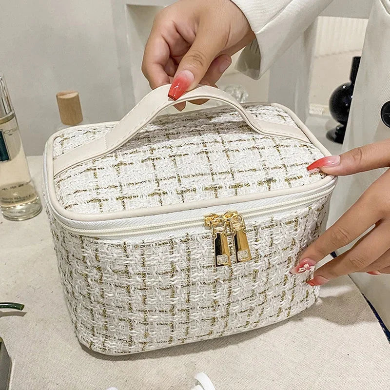 2024 New Women's Bag Knitted Style Makeup Bag Portable Portable Portable Makeup Bag Fashionable Large Storage Bag BX100