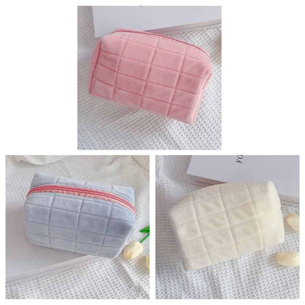 Large Solid Color Cosmetic Bag Cute Fur Makeup Bag for Women Travel Make Up Toiletry Bag Washing Pouch Plush Pen Pouch